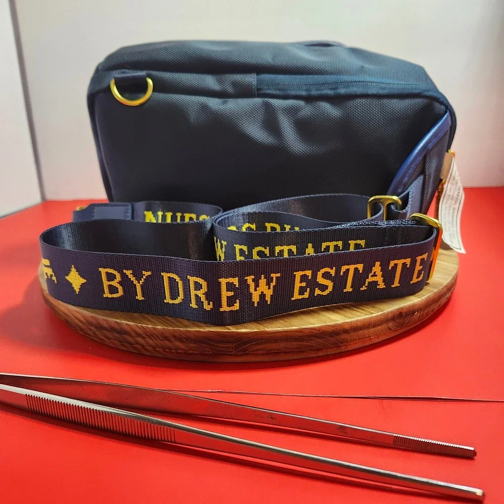 Drew Estate Undercrown Maduro Sling Bag Navy Blue Gold Crossbody Pack Mens‎